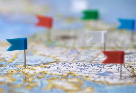 Travel destinations in Canada marked with pins on map